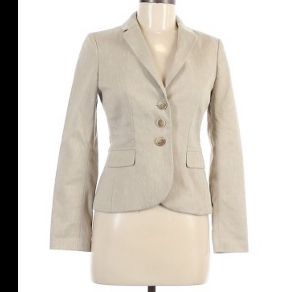 🤎Ann Taylor 3 button blazer - NEW